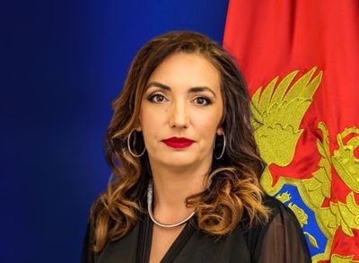Jakšić Stojanović: Moramo završiti sa politizacijom obrazovnog sistema