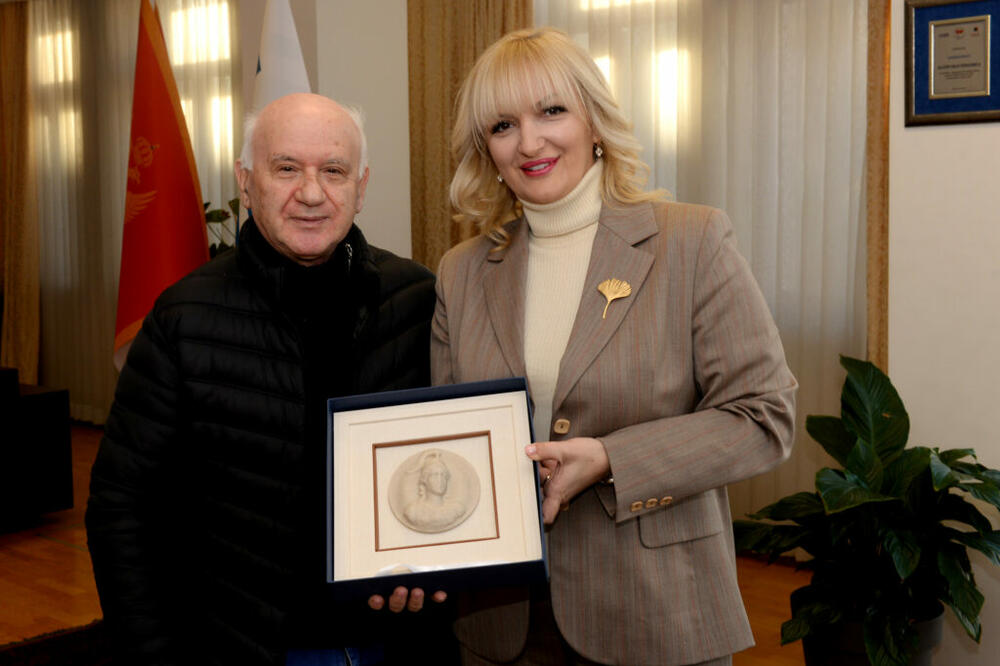 Borovinić Bojović upriličila prijem za vlasnika Naka Alija: Oproštaj sa „Korzom“