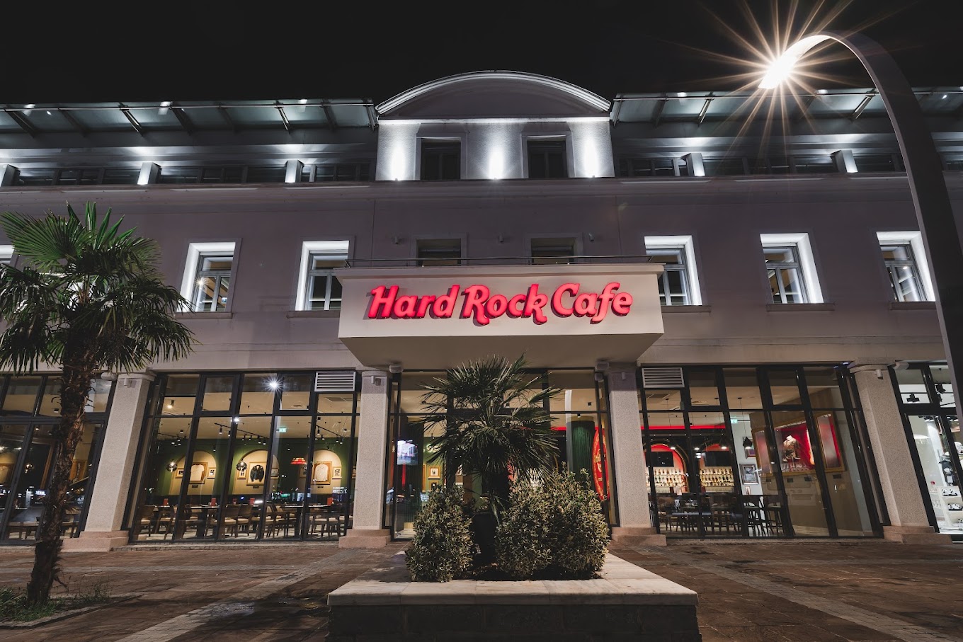 CIN-CG: Hard Rock Cafe od Ivana Vukovića dobio vrhunsku lokaciju za sitne pare! (FOTO)