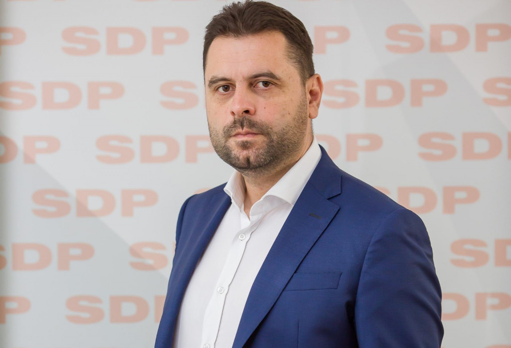 Vujović: Je li otpriznavanje Kosova taj dugo očekivani „novi srpski odgovor“ Andrije Mandića?