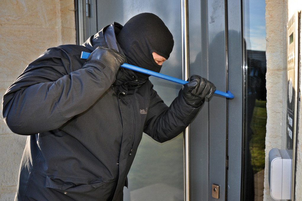 Opljačkan Kijanu Rivs, lopovi sa maskama upali u luksuzni dom