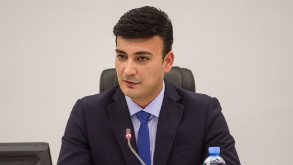 Opština Budva danas isplatila decembarske zarade zaposlenim službenicima