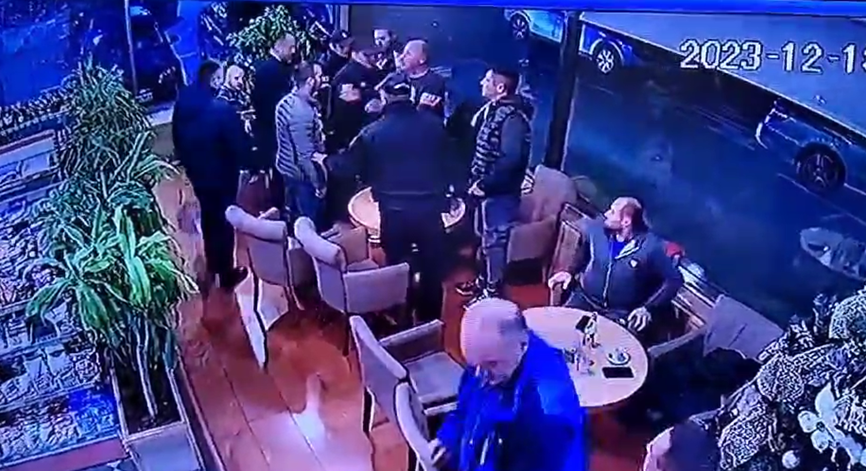 EKSKLUZIVNO: Kako je policajac u civilu isprovocirao brata Milana Kneževića! (VIDEO)