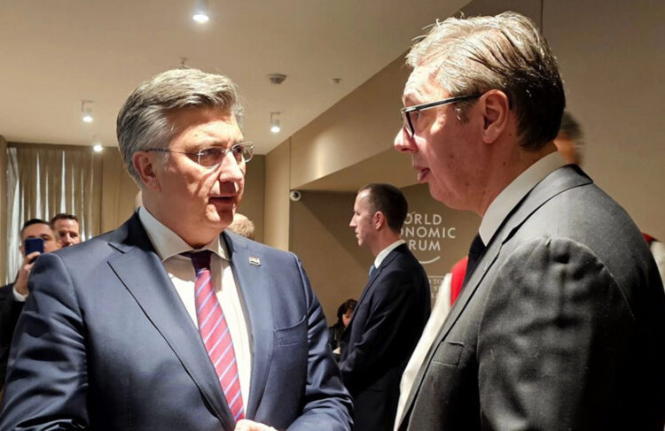 Vučić poručio Plenkoviću: Što je babi milo, to joj se i snilo