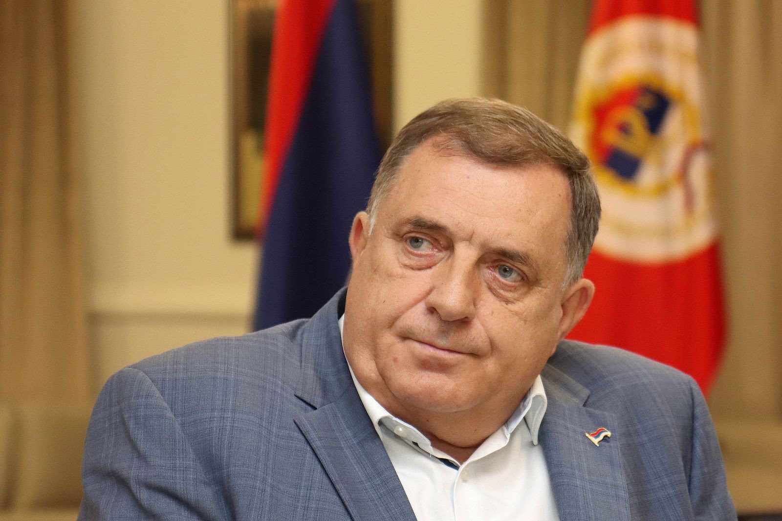 Dodik: Obojena revolucija u Srbiji nije u bojama srpske trobojke, već u boji albanske zastave!