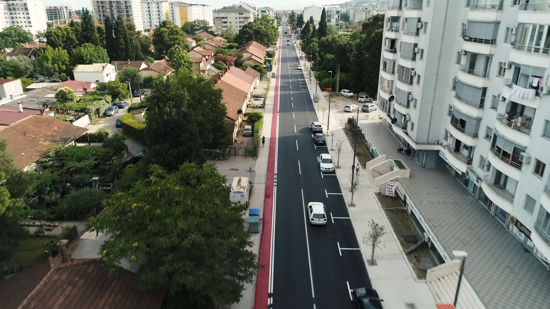 Nakon biciklističkih traka, na redu su i parkinzi: U Ulici Kralja Nikole biće izbrisano 56 parking mjesta