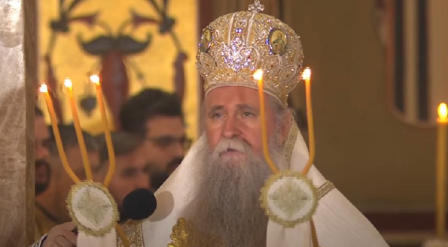 Božićna Liturgija u Hramu; Mitropolit Joanikije: Da se zavađeni izmire, rastavljeni sastave, da procvjeta mir, dobrota i ljubav