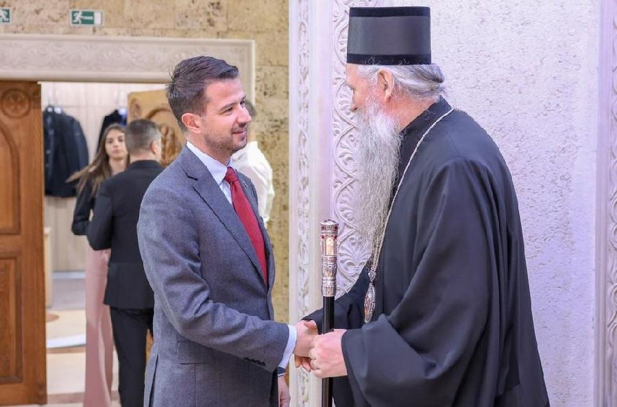 Milatović sa mitropolitom: Simbolika božićne radosti podsjeća na neprolazne vrijednosti mira, solidarnosti, sloge i međusobnog uvažavanja