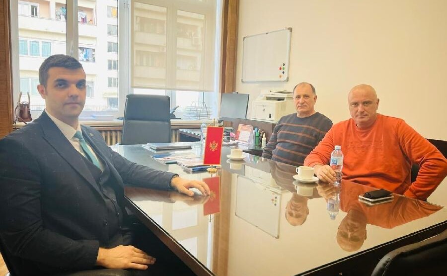 Božović se u Baru upoznao sa problemima lučkih radnika