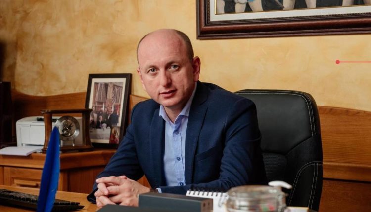 Milan Knežević čestitao Badnji dan i Božić