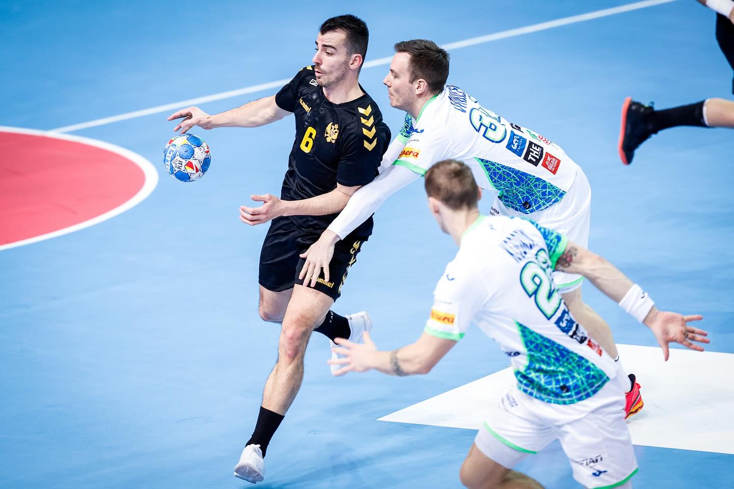 Vujović: Nije zahvalno obećavati narodu da ćemo pobijediti