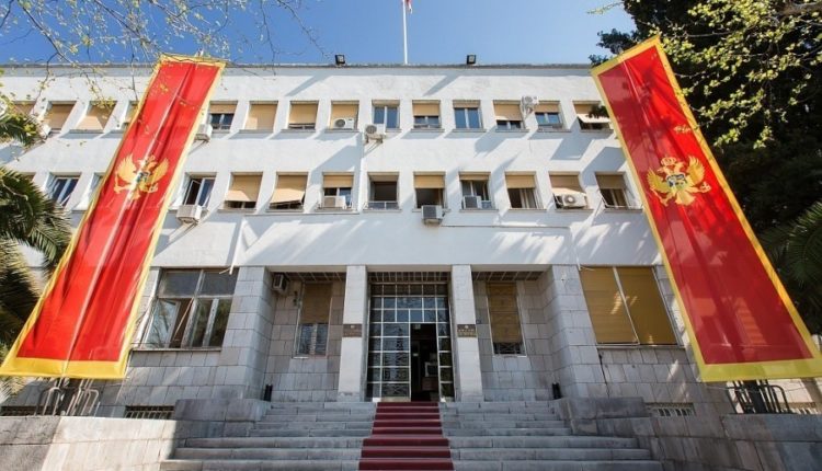 KAD SE MANJINE POPNU NA GLAVU VEĆINI