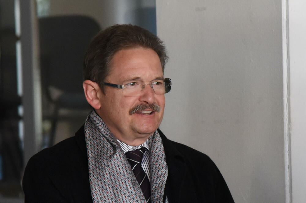 „Nije vršio pritisak, samo se zalagao za objektivnost“: Njemački ambasador je (jedan od) diplomata koje je prozvao Mujović