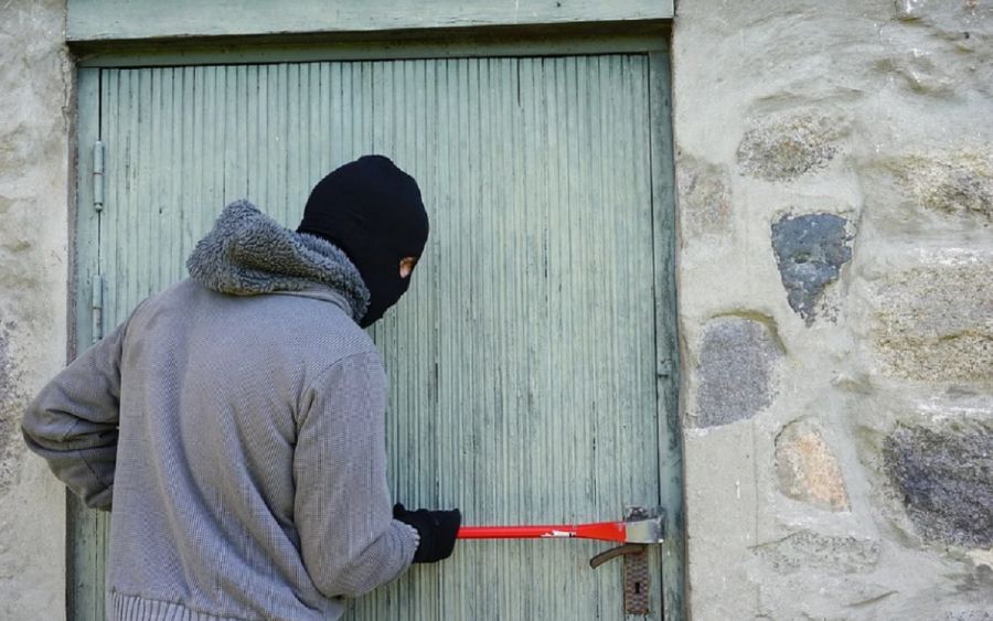 Šesnaestogodišnjak krao u Nikšiću, policija ga uhapsila