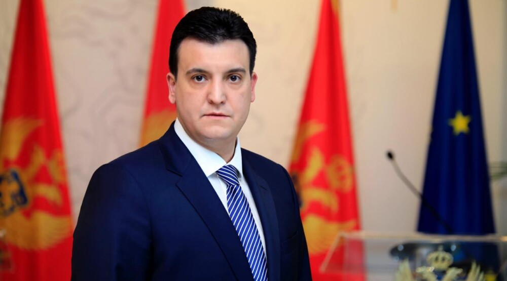 Milović: “Plava sveska” predstavlja nezapamćen skandal koji potpuno kompromituje šefa SPO-a Predraga Šukovića