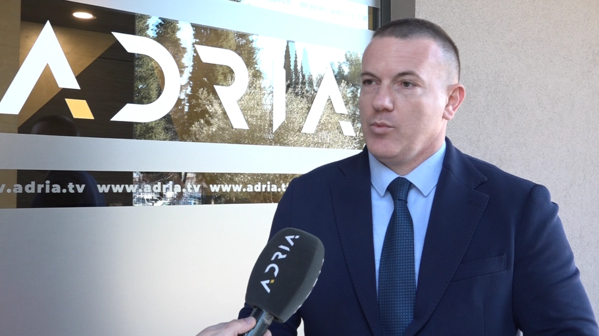Pekić: Većim kaznama protiv lažnih dojava o bombama