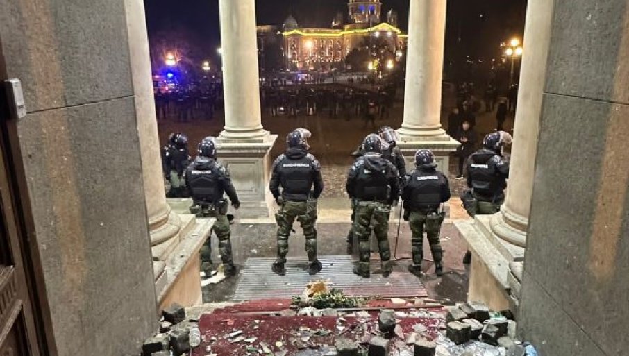 U crno obojena revolucija