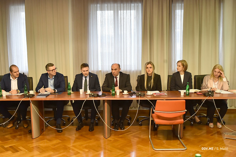 Nastavljeni razgovori sindikata zdravstva sa predstavnicima Vlade: Urediti plate zaposlenih novim Zakonom o zaradama u javnom sektoru