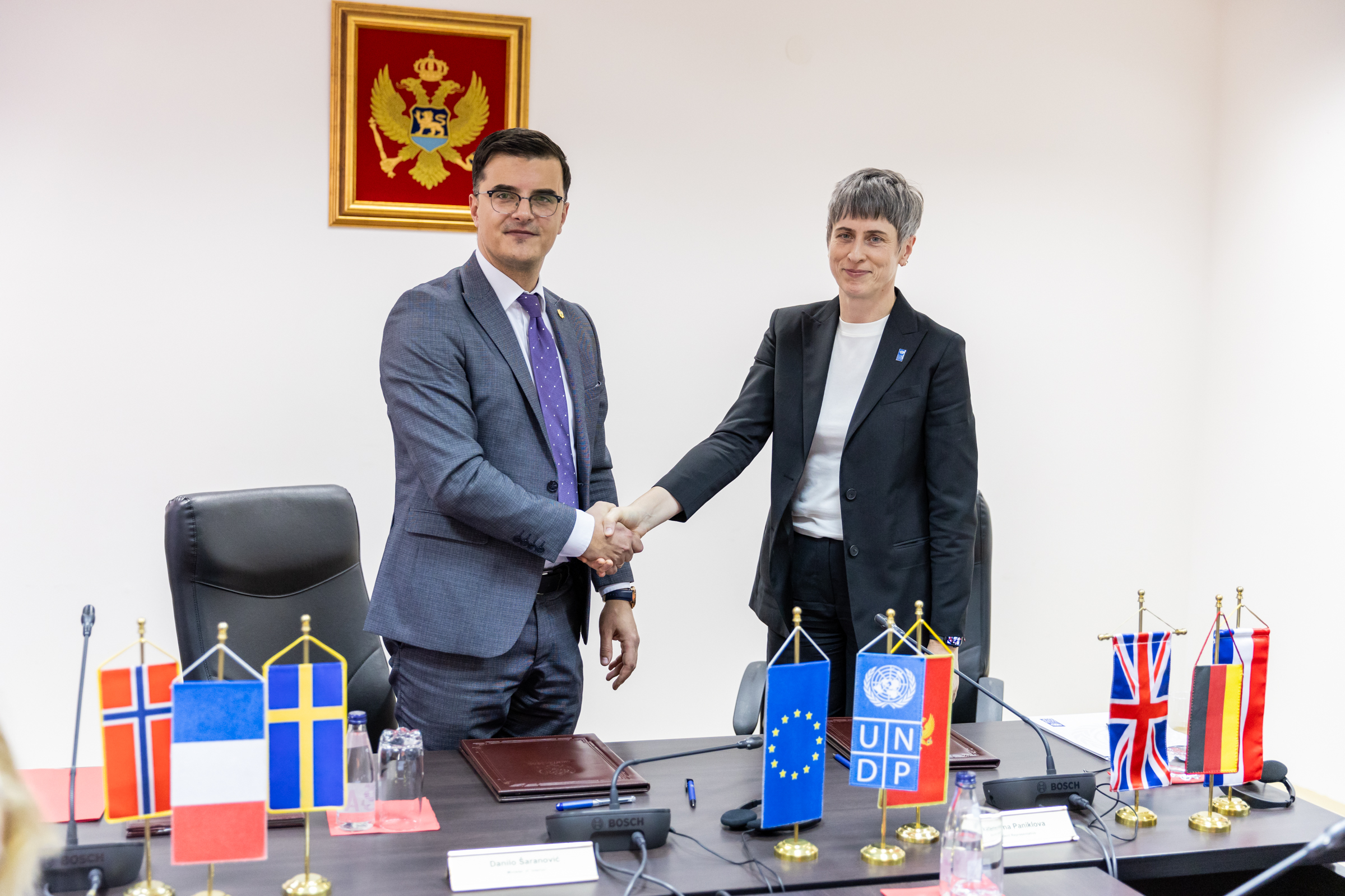 Šaranović i Paniklova potpisali ugovor: Više od milion dolara za jačanje kapaciteta Forenzičkog centra