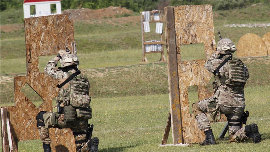 Poručnica Vojske Crne Gore povrijeđena na obuci: Ekspolozivna naprava joj pukla u ruci