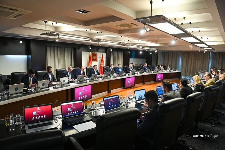 EKSKLUZIVNO: Vlada sprema povećanje PDV-a na 25 odsto?