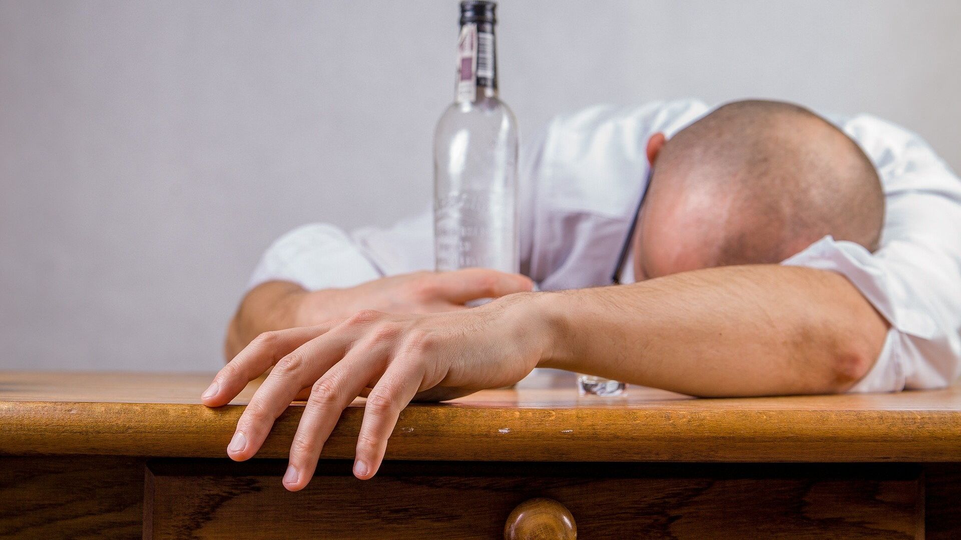 Ne zna se koliko je alkoholičara u Crnoj Gori: Najveći problem je kada zavisnik ne želi da se liječi