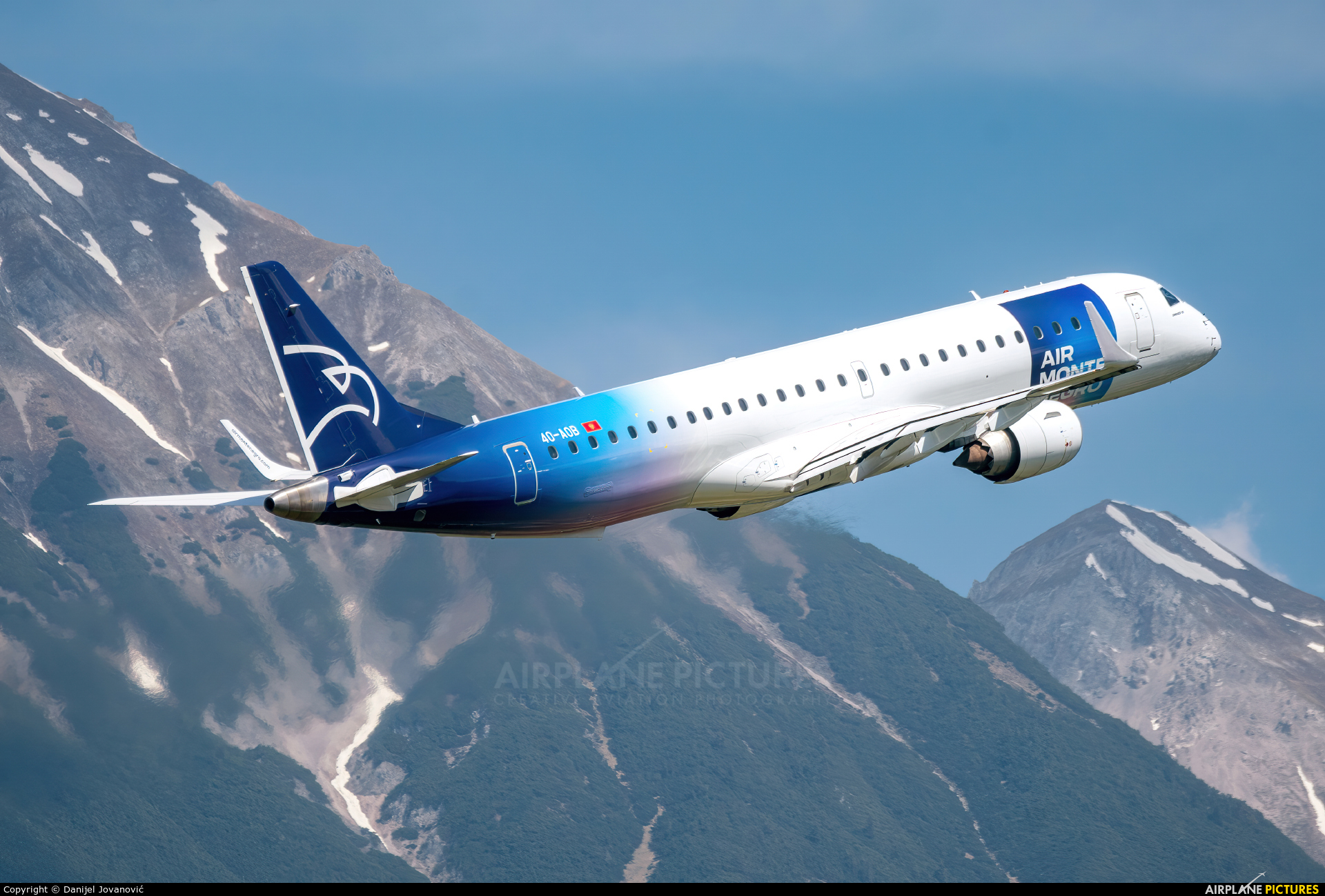 Air Montenegro ostao bez oba „embraera“: Platili servis aviona milion evra, pa ga odmah pokvarili