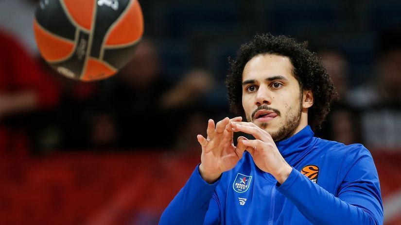 Larkin slomio otpor Makabija