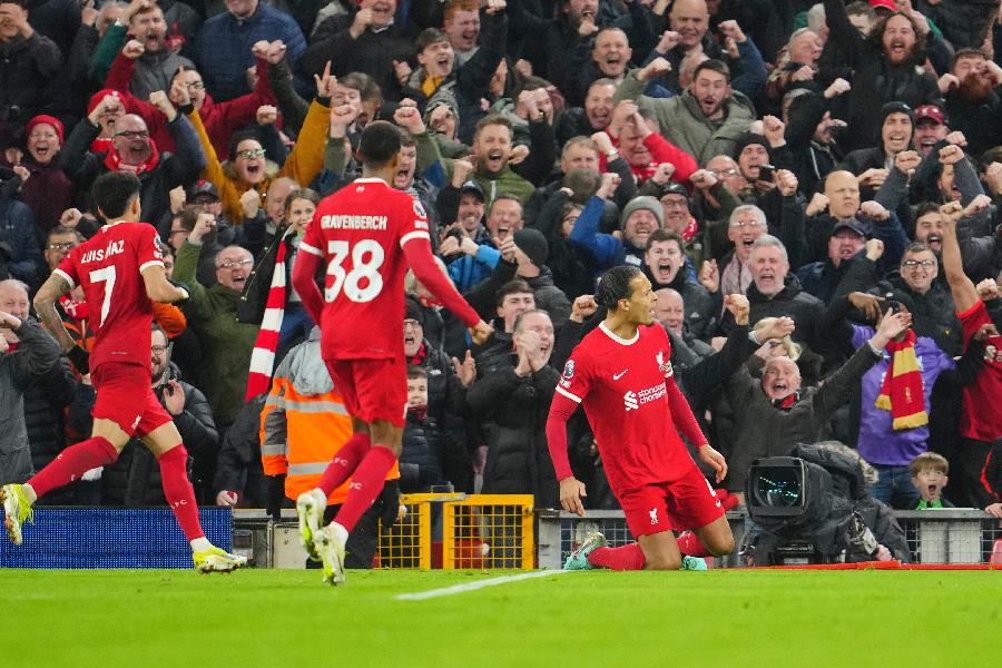 Liverpul „prespavao“ poluvrijeme pa razbio Luton