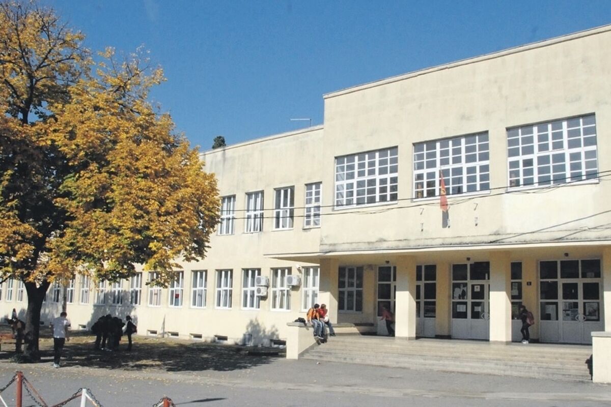 Udruženje nastavnika matematike povodom napada učenika u OŠ „Savo Pejanović“: Svi smo uz kolegu, želimo da se čuje naš glas, jer juče je on, a danas ili sjutra smo svi mi