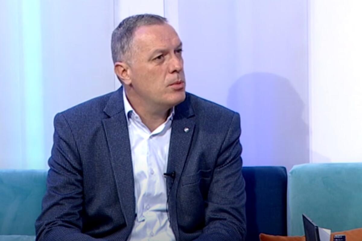 Dogovorili da se od decembra nastavnicima ne umanjuju zarade
