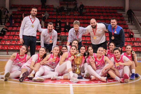 Ništa novo: Košarkašicama Budućnosti trofej u Tivtu