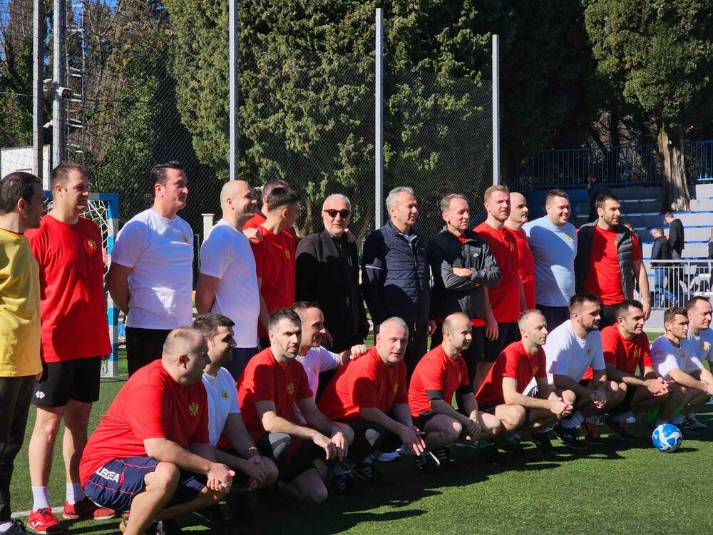 Humanitarni meč: Skupština nakon penala savladala Vladu