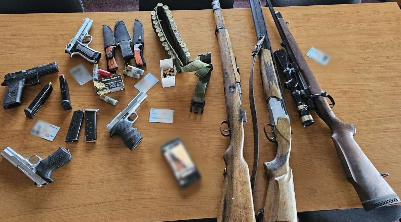 Berane: Nakon prijave porodičnog nasilja, policija pronašla četiri pištolja i tri puške