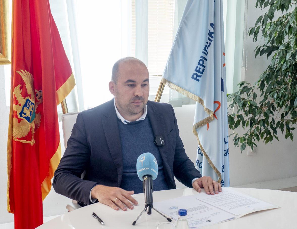 Rađenović pozvao SDT i SPO da reaguju povodom slučaja Luke Budva