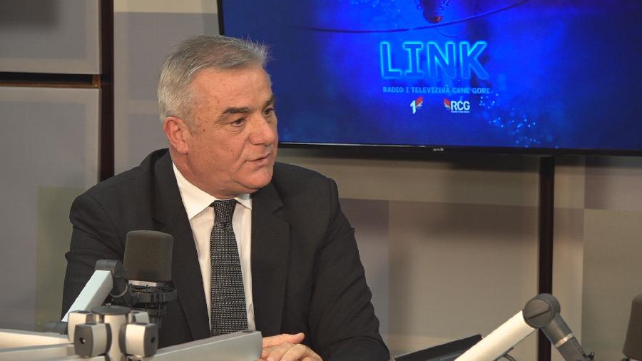 Nezaposlenost smanjena, ali posao čeka 20 doktora nauka i 272 magistra