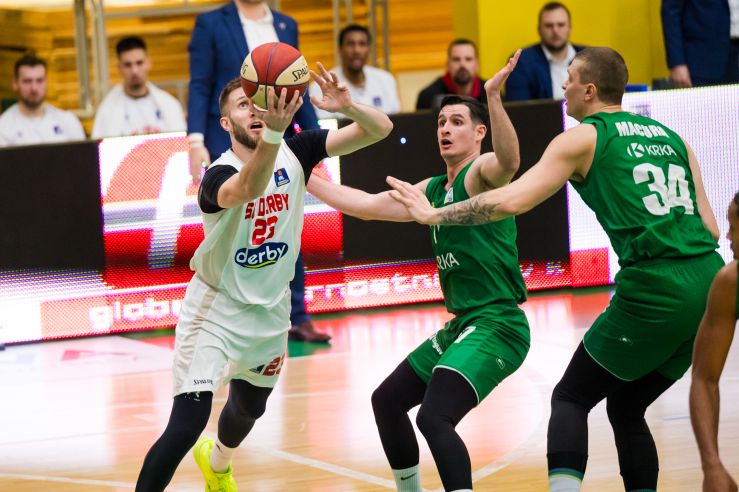 Podgoričani odigrali za Barane: SC Derbi se prošetao Novim Mestom