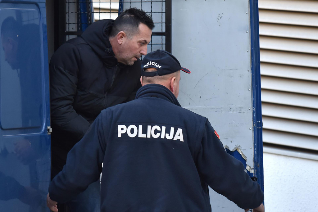 SDT: Grandovci spavaju u Betonjerci do 72 sata