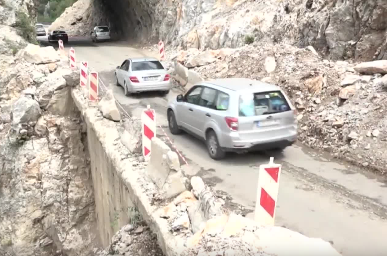 Probijeni rokovi a obećanja se nastavljaju: Rekonstrukcija puta od Rožaja do Špiljana će biti nastavljena 1. marta