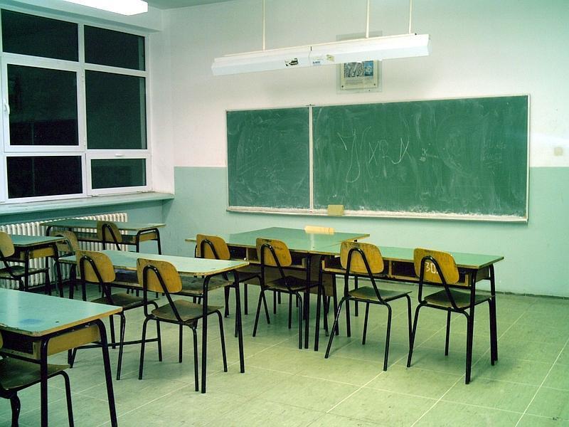 KIDS GO TO SCHOOL