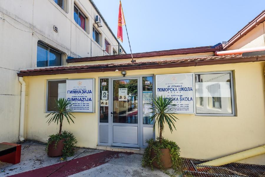 Opet dojava u bombi u kotorskoj Pomorskoj školi, nastava će se vršiti online