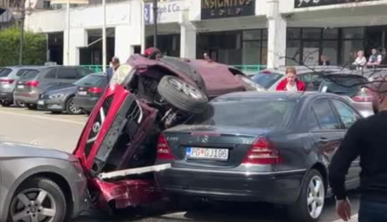 Udes na Bulevaru revolucije u Podgorici: Povrijeđene tri osobe