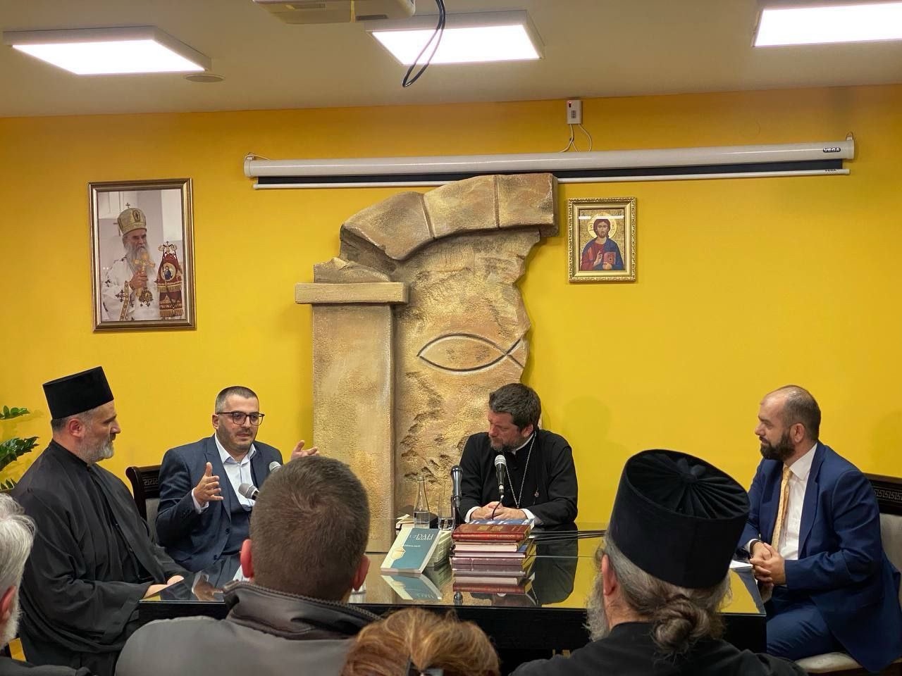 Sinoć održana dijaloška tribina „Koliko se poznajemo“