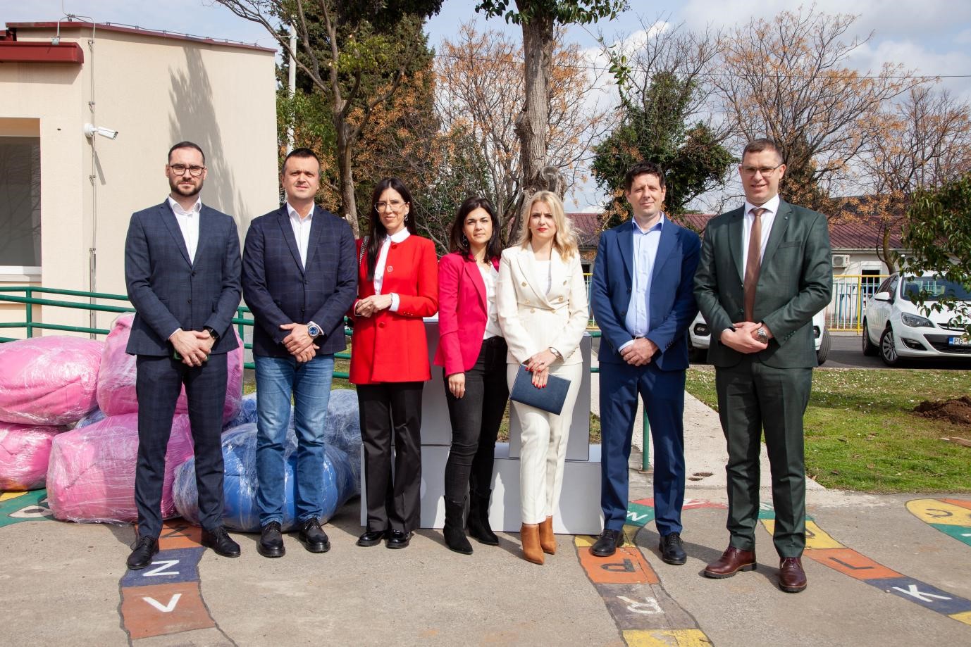 Uručena donacija i izvedeni radovi na uređenju eksterijera JU Resursni centar za obrazovanje i osposobljavanje ,,1.jun”