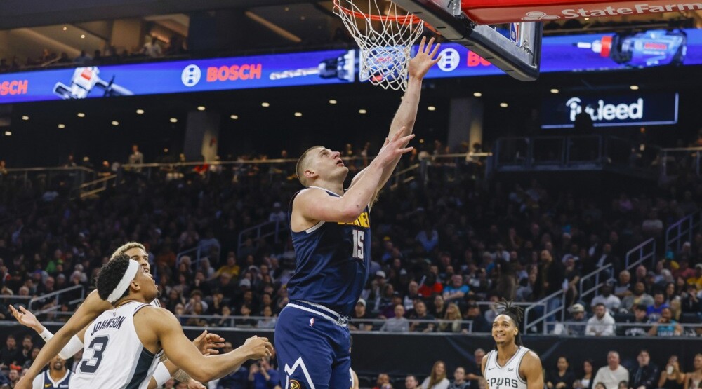 Jokić smirio vukove, Dončić još jednom do tribl-dabla