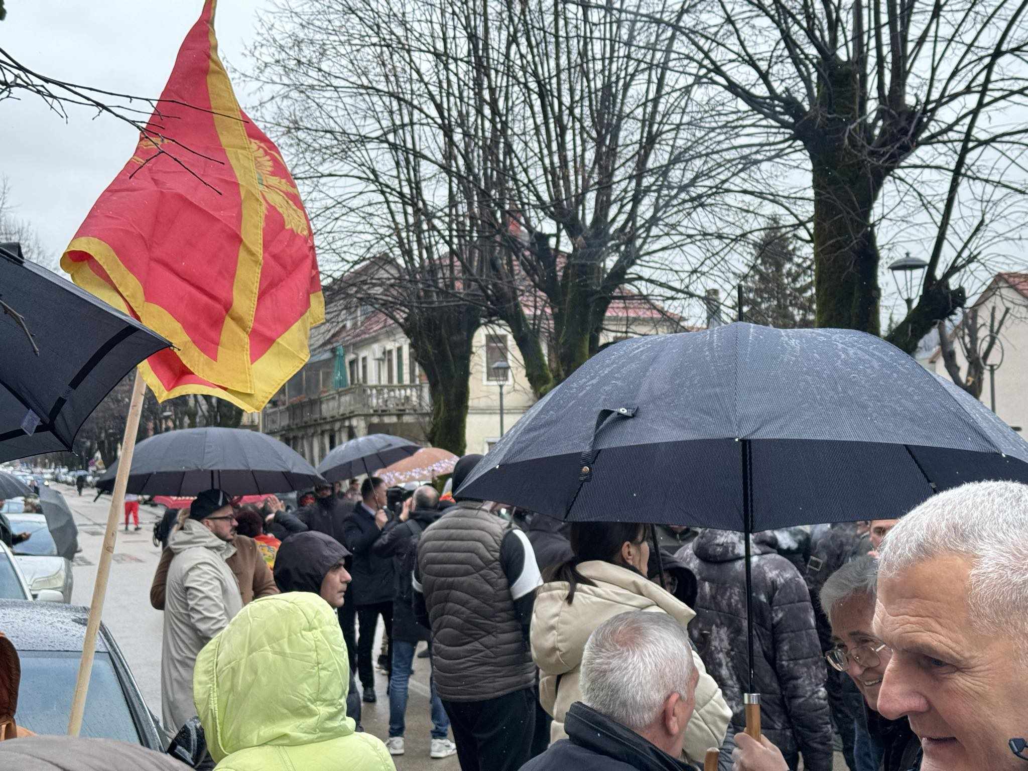 Cetinje na dnu!