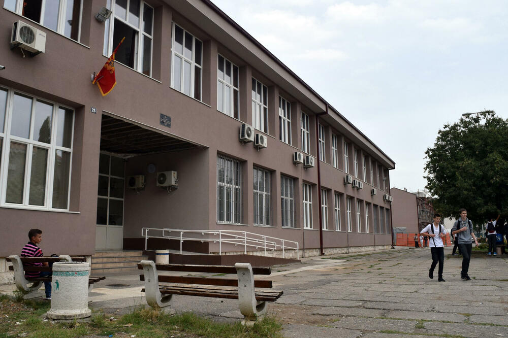 Prijeteći mejl stigao na adresu škole “Vaso Aligrudić” (FOTO)