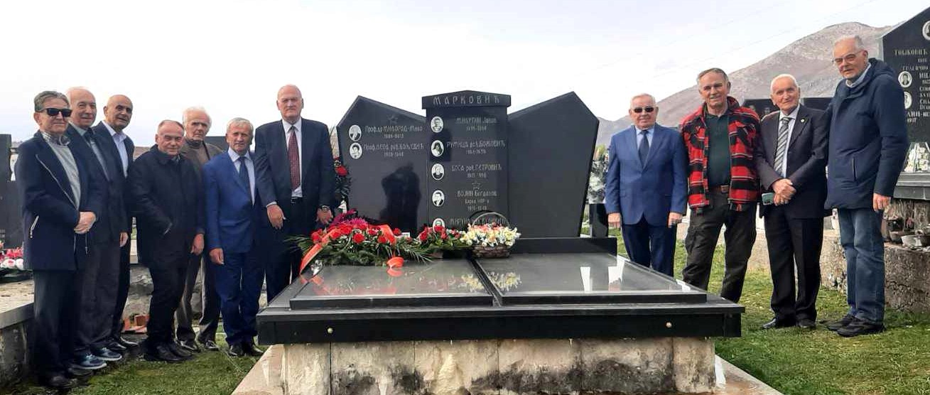 Delegacije SOBNOR-a Crna Gora i OBNOR-a Podgorica položili cvijeće na grob Milorada Markovića