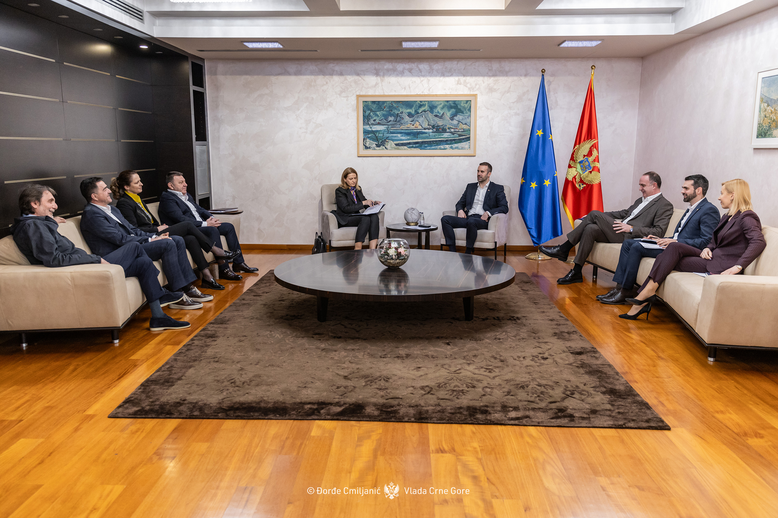Spajić: Sa privrednicima dogovoreno oročeno ograničavanje marži