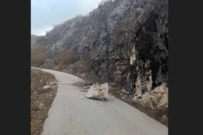 Golija nakon zemljotresa: Odroni na putevima, oštećeni stari objekti